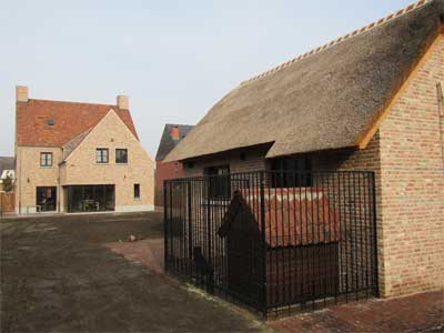 Bijgebouwen; tuinhuis, tuinberging, overdekt terras, carport, poolhouse, ...