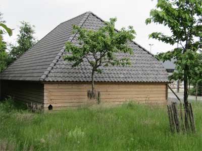 Bijgebouwen; tuinhuis, tuinberging, overdekt terras, carport, poolhouse, ...