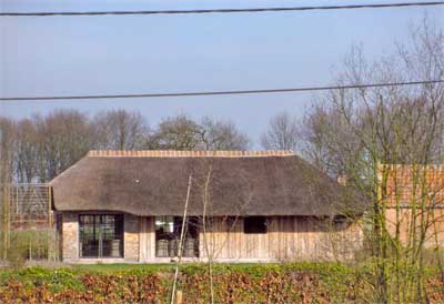 Bijgebouwen; tuinhuis, tuinberging, overdekt terras, carport, poolhouse, ...